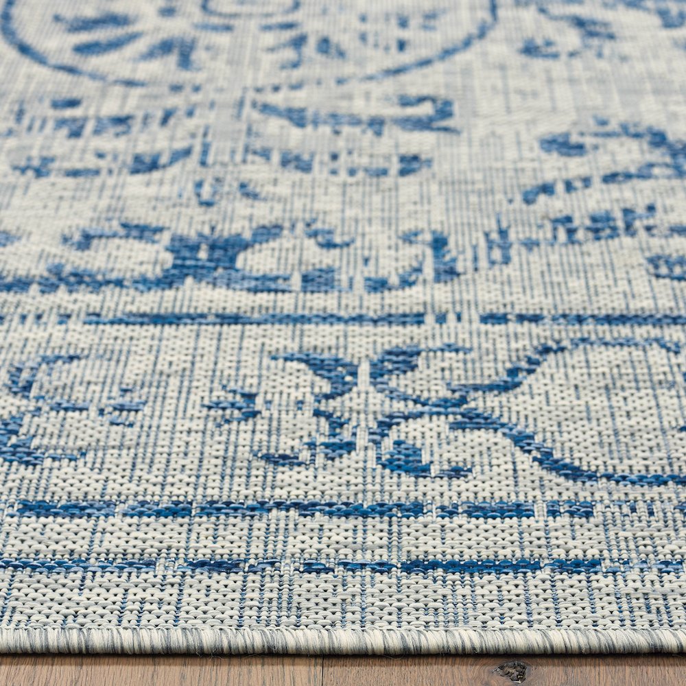 Medallion Blues Indoor/Outdoor Area Rug