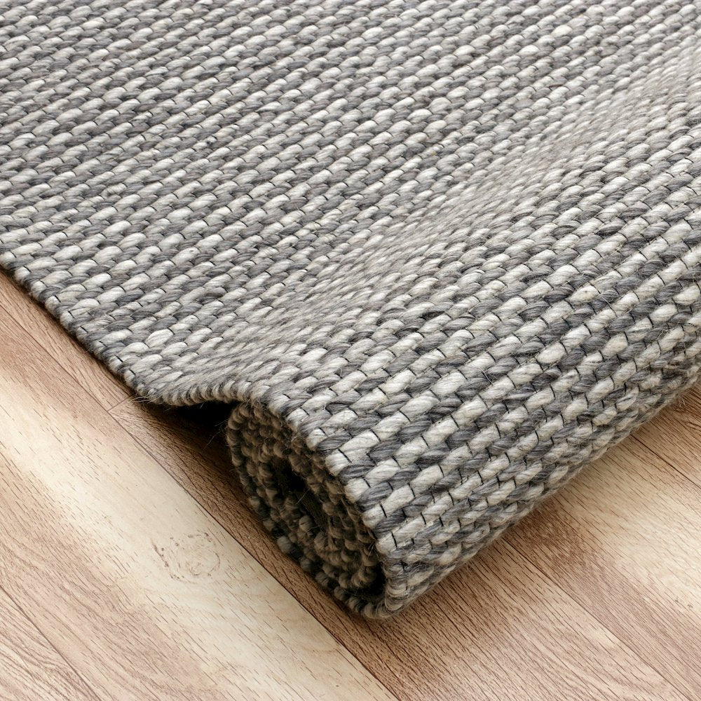 Bergen Wool Blend Area Rug Indoor in Gray/Silver, 7'9" x 9'9"