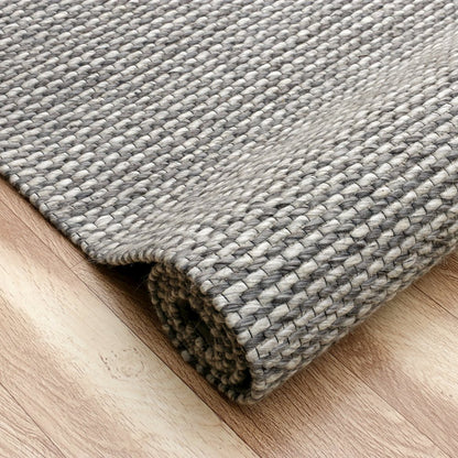 Bergen Wool Blend Area Rug Indoor in Gray/Silver, 7'9" x 9'9"