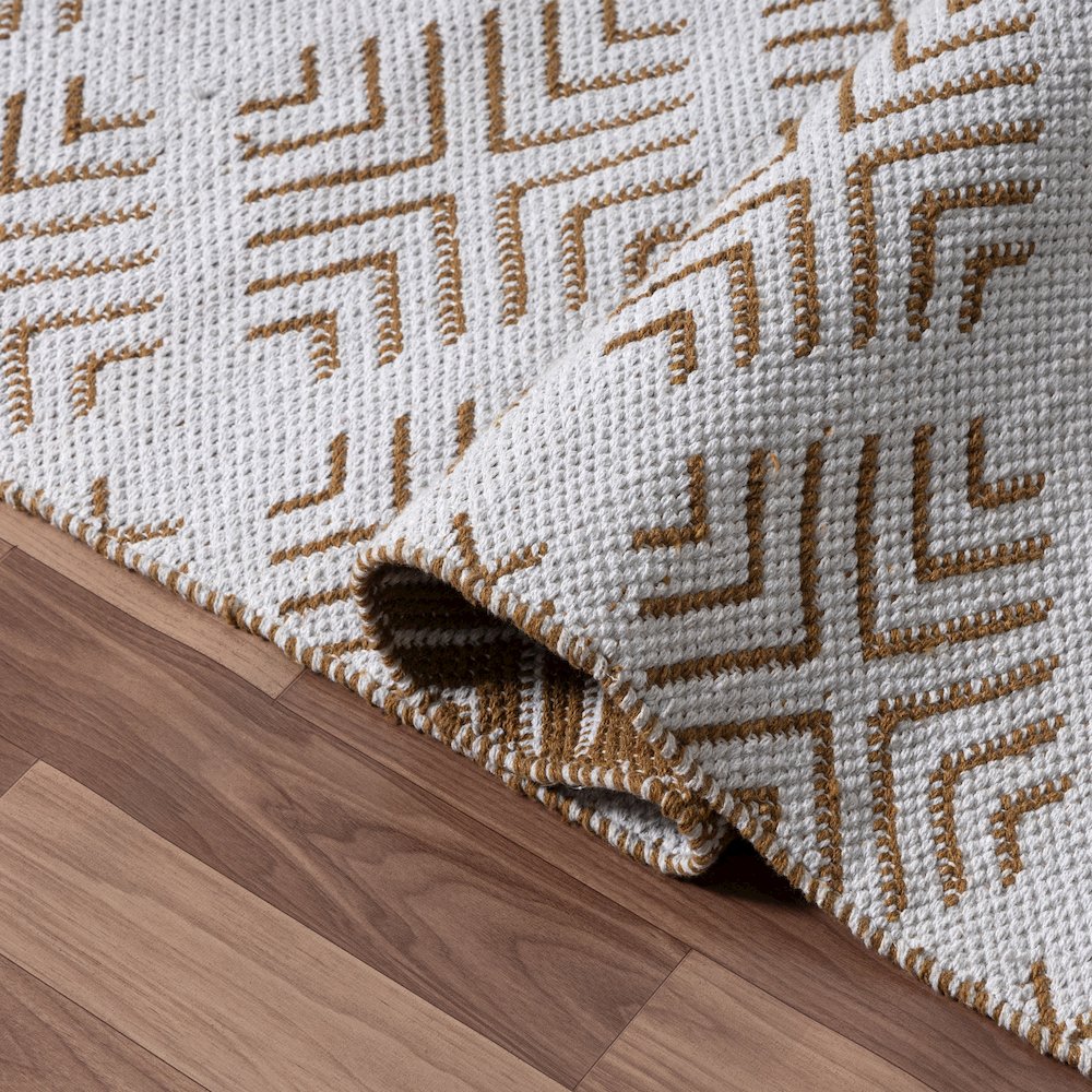 Pomona Cotton Blend Indoor Area Rug in Tan/White 7'9" x 9'9"