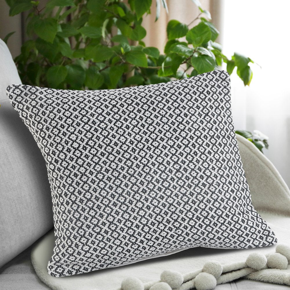 Insignia Cotton Pillow Set of 4 in Gray/Ivory, 18" x 18"