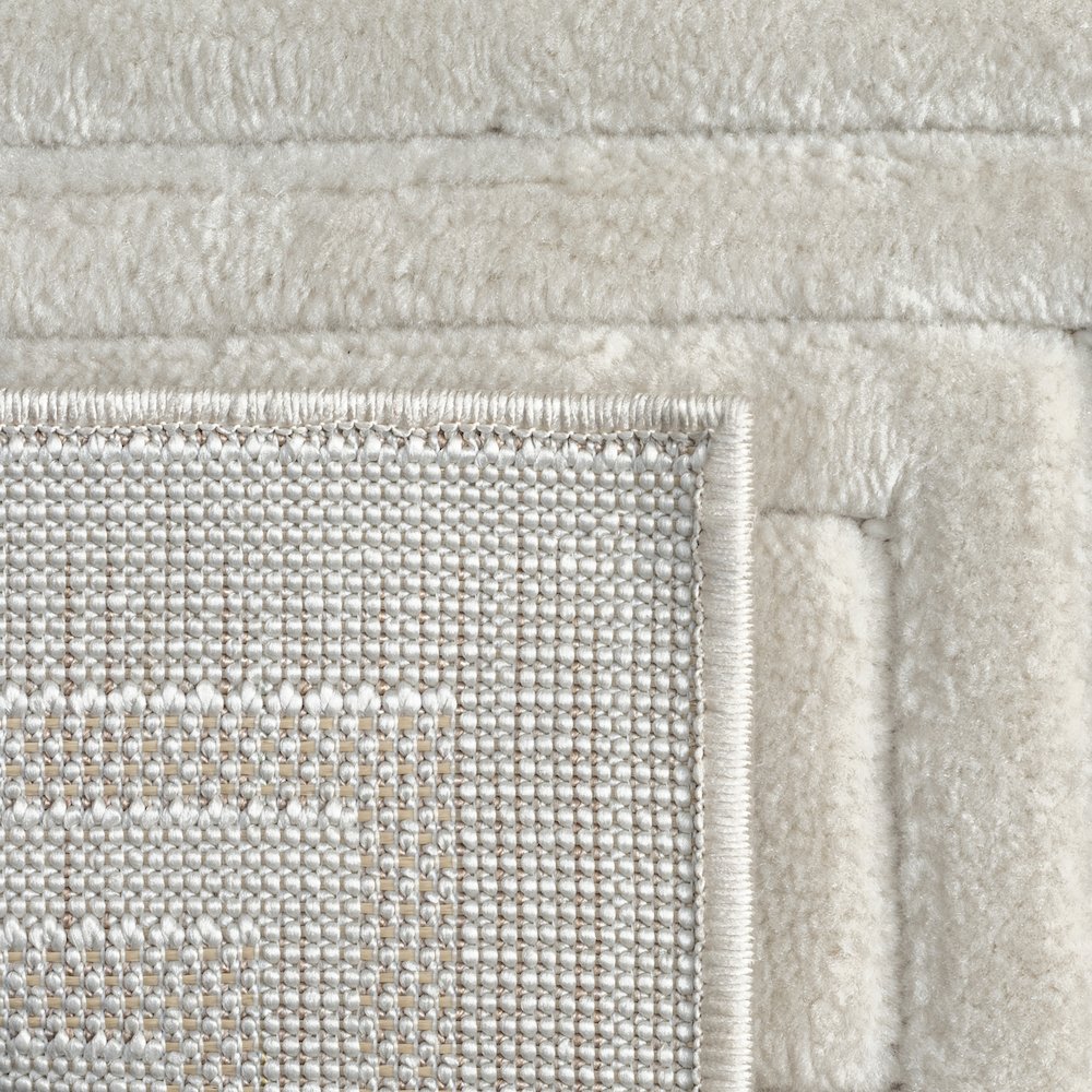 Atlas Durable Performance Area Rug Outdoor in Ivory, 5' x 7'