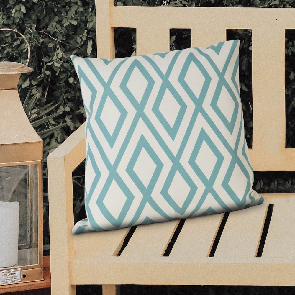 Veranda PET Yarn Poly Filled Pillow in Blue/White, 20" x 20"