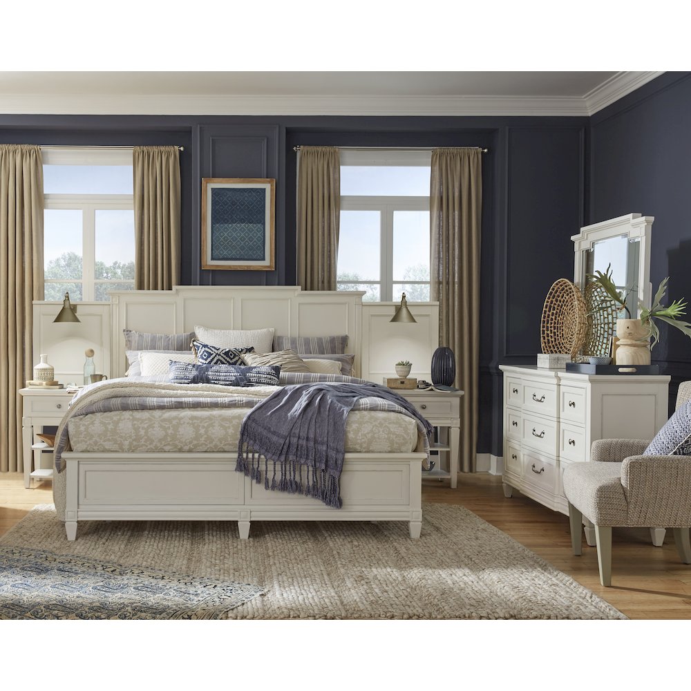 Willowbrook Egg Shell White With Slight Rub Through Queen Wall Panel Bed