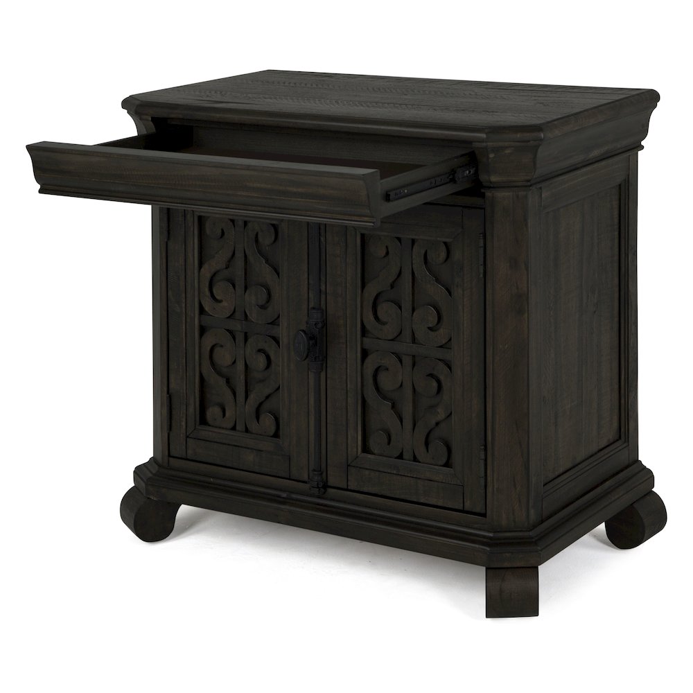 Bellamy Peppercorn Bachelor Chest