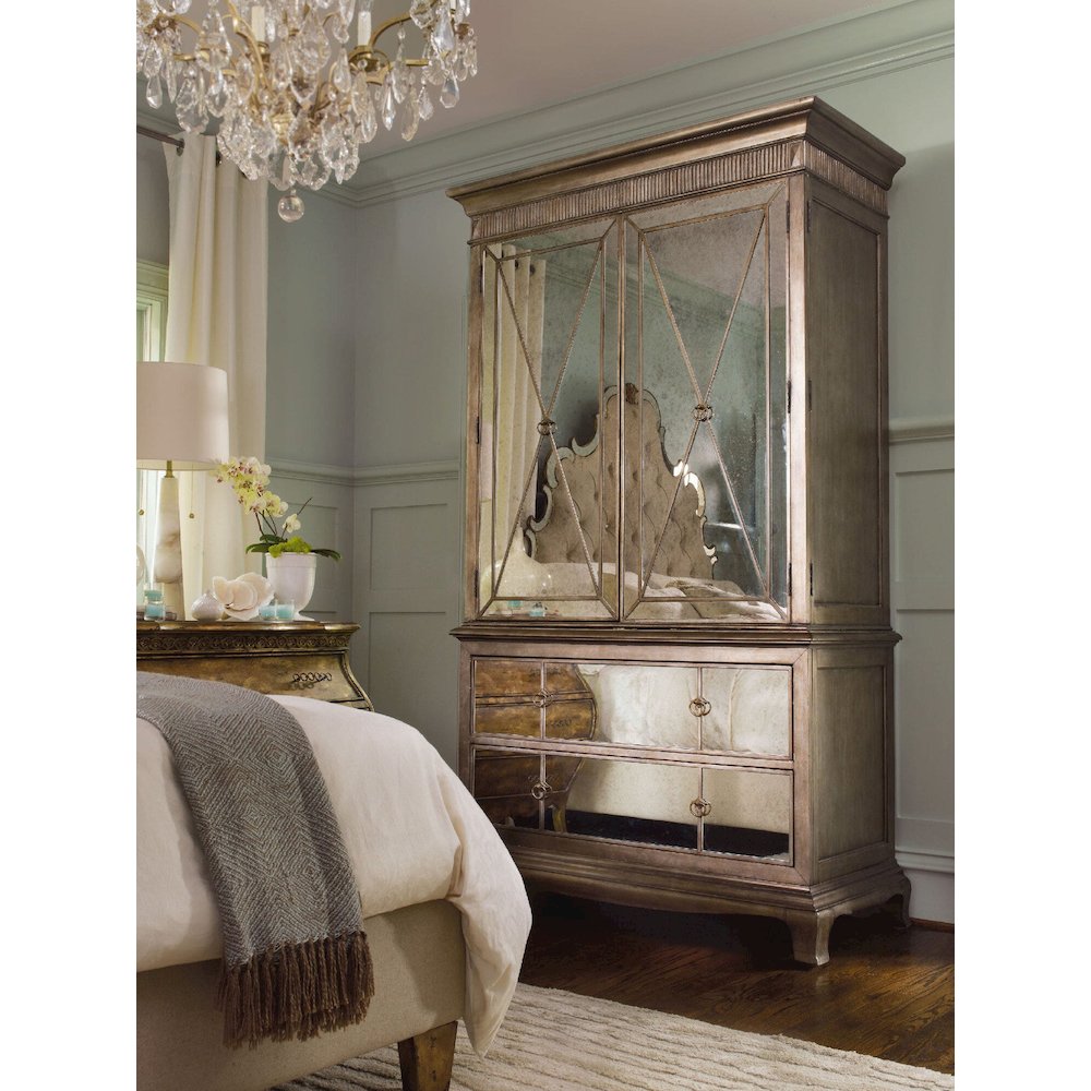 Sanctuary Armoire - Visage