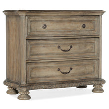 Castella Bachelors Chest