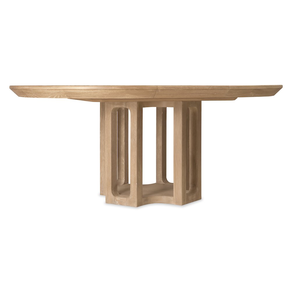 Banyon Bay Round Dining Table with One 18-inch Leaf
