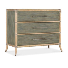 Retreat Pole Rattan Chest