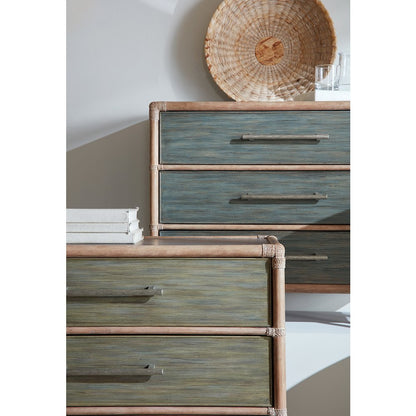 Retreat Pole Rattan Chest