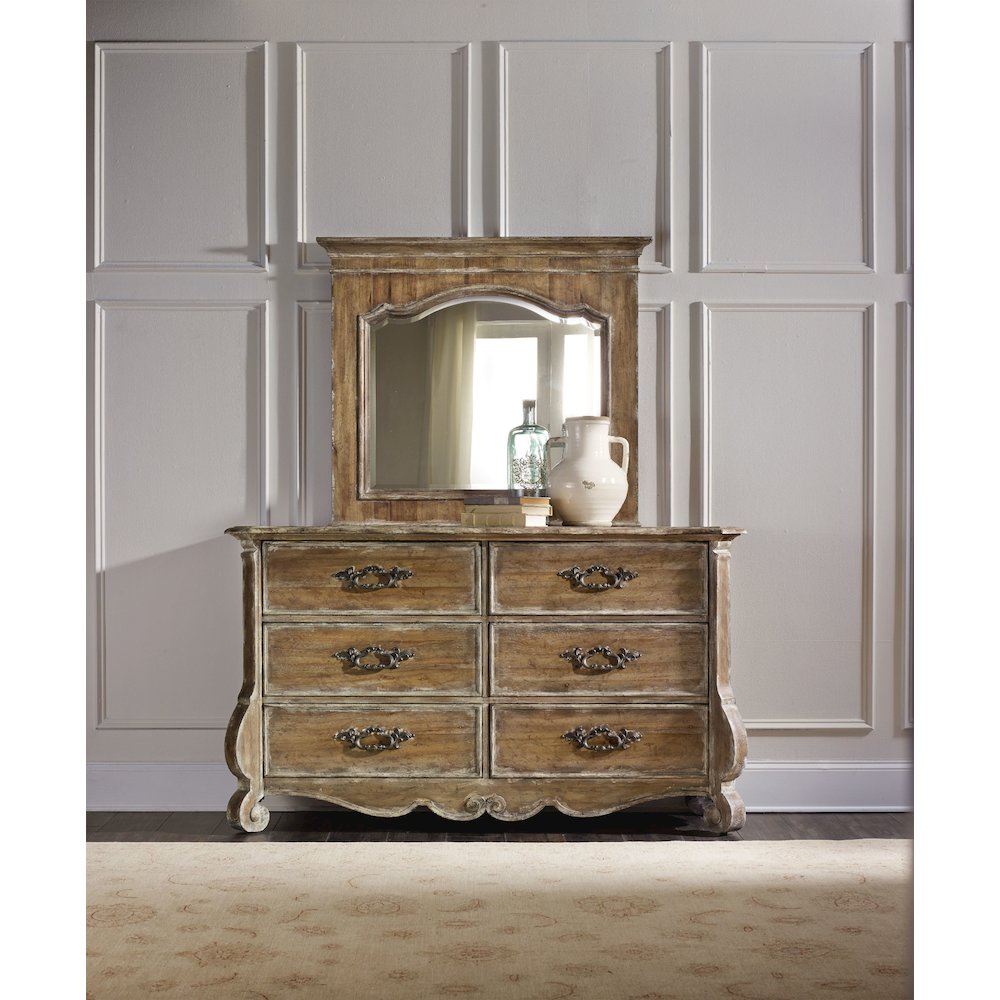 Hooker Furniture Chatelet 6 Drawer Dresser in Caramel Froth