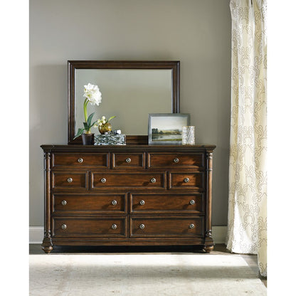 Hooker Furniture Leesburg 10 Drawer Dresser in Mahogany