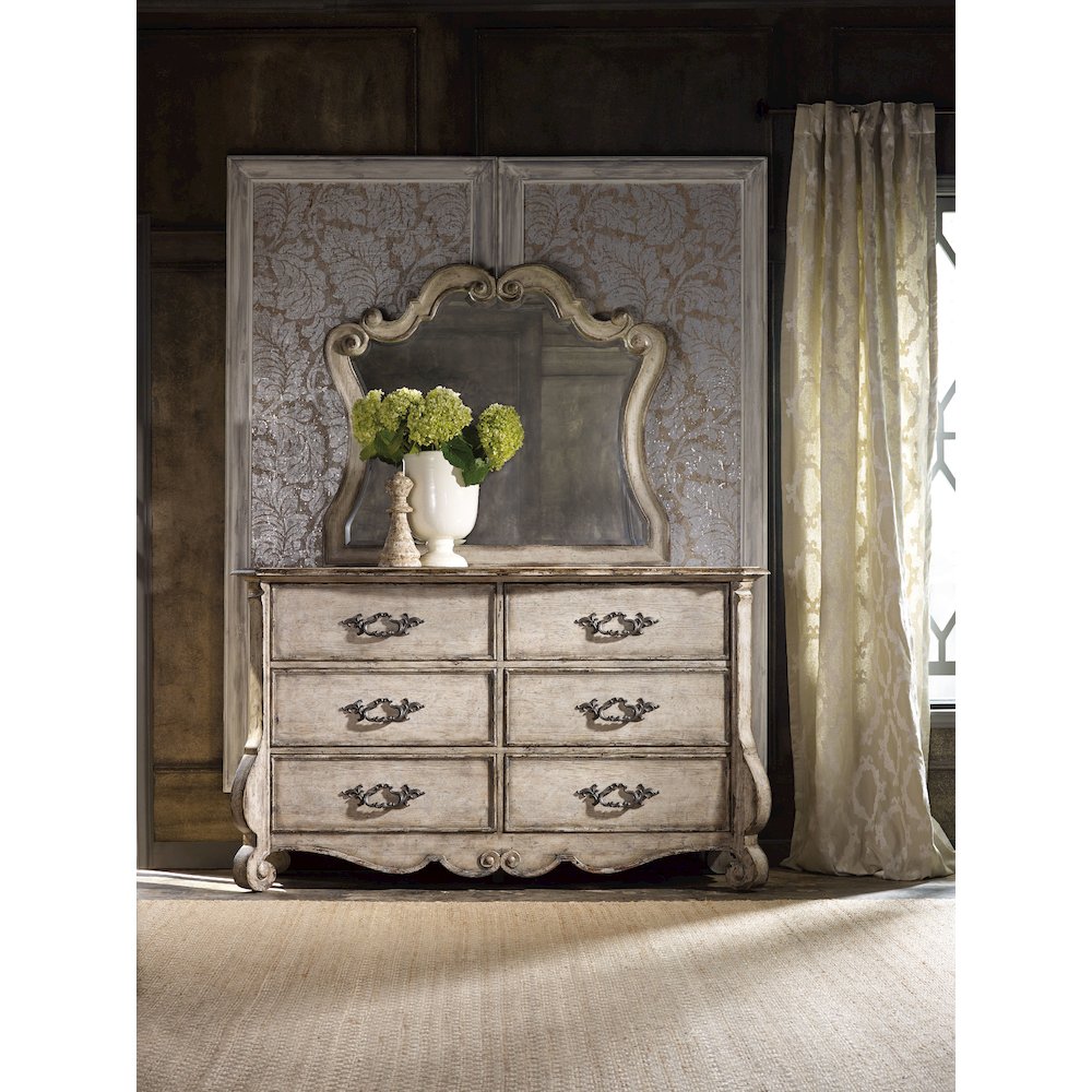 Hooker Furniture Chatelet 6 Drawer Dresser in Distressed Vintage White
