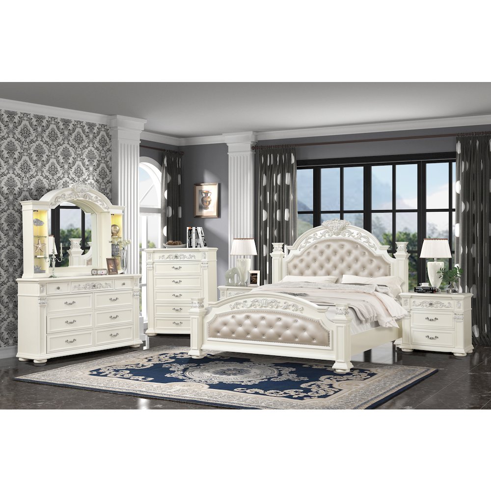 Platinum Pearl White Low Poster 5-Piece Bedroom Set, Queen