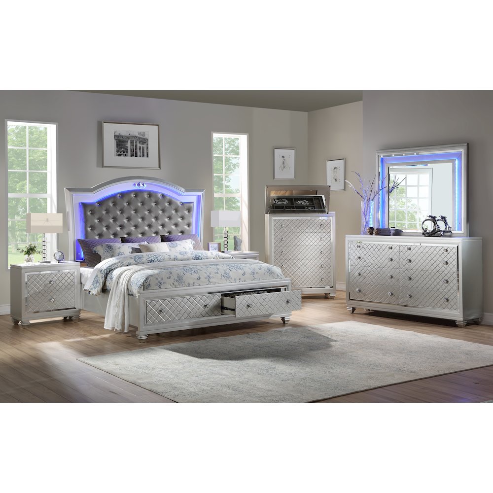 Shiney Silver 5-Piece Bedroom Set with LED Lighting, King