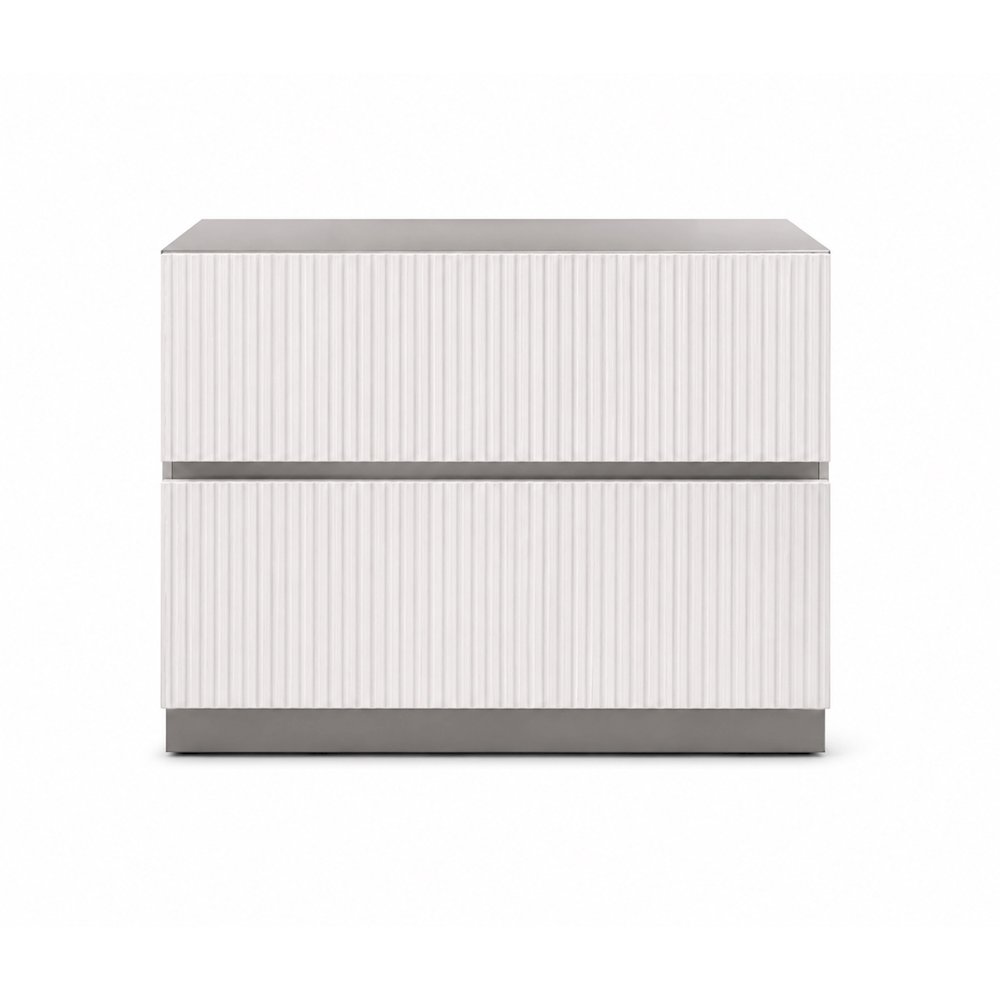 Cecilia White and Gray Fluted 4-piece Bedroom Set, Queen