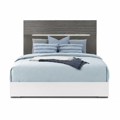 Cecilia White and Gray Fluted 5-piece Bedroom Set, Queen