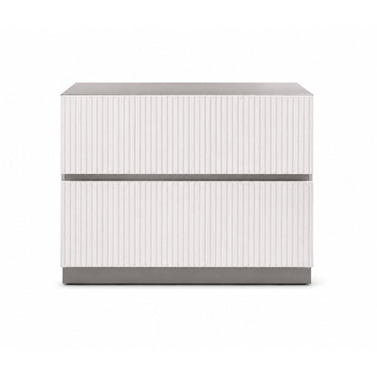 Cecilia White and Gray Fluted 5-piece Bedroom Set, Queen