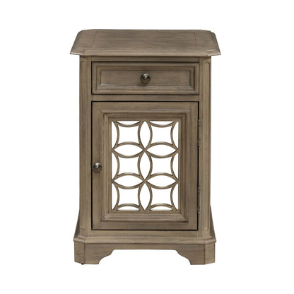 Magnolia Manor Chair Side Table in Weathered Bisque